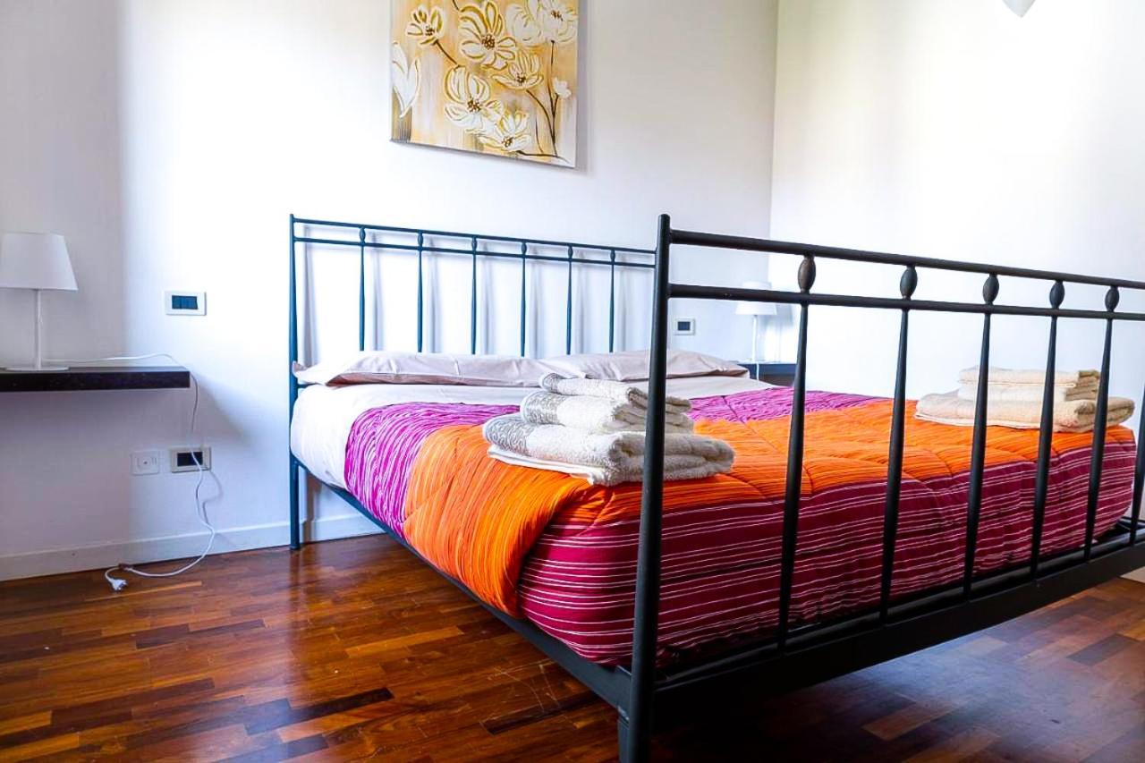 Casa Marilyn Apartment Desenzano del Garda Bagian luar foto